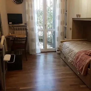 Camera A 10 Minuti Dal Policlinico Ed Eni Affittacamere