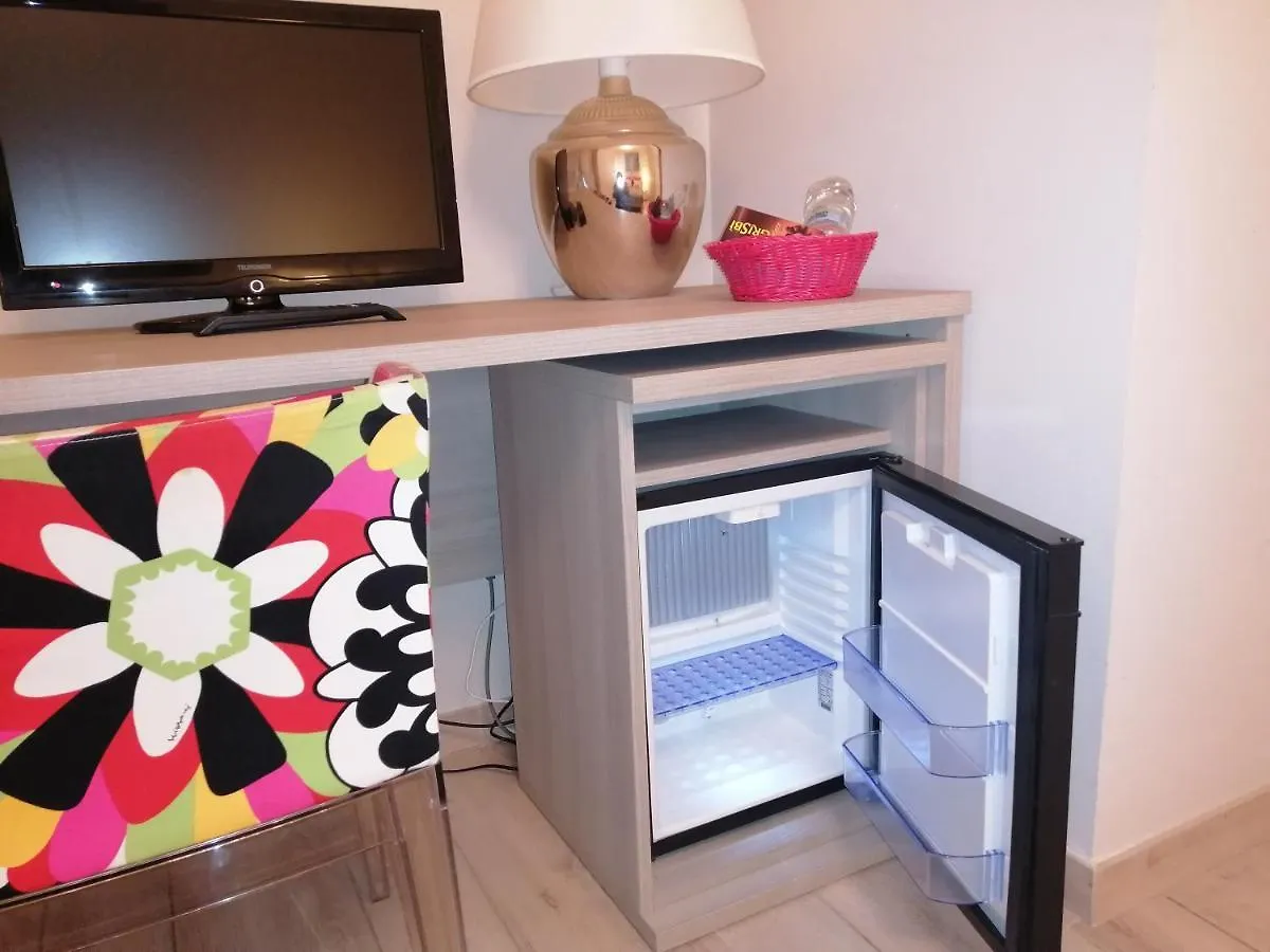 C.A.V. B&B Curiel20 San Donato Milanese