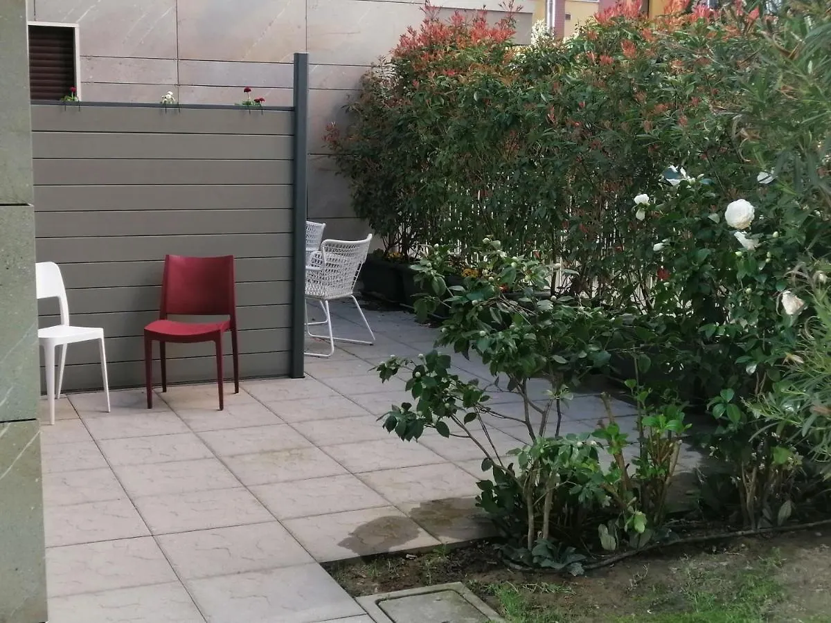 C.A.V. B&B Curiel20 San Donato Milanese Couette-café